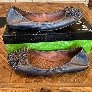 Like new Sam Edelman stud flats size 8.5 Beatrix gunmetal